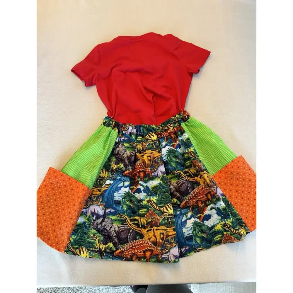 Handmade Skirt With Dinosaurs Inside‎ Pockets And A Faded Glory. Top Size 6/7. ￼